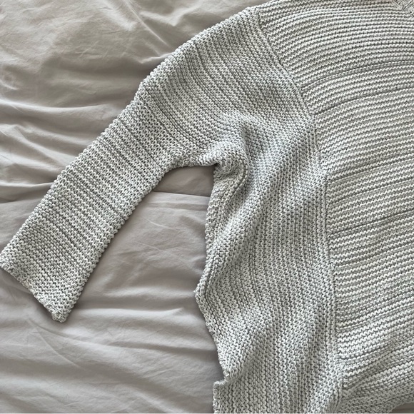 Joah Brown v-neck drop shoulder sweater - Picture 7 of 8